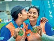  ?? — Twitter ?? Atanu Das and Deepika Kumari celebrate with their gold medals in Paris on Monday.