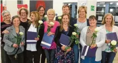  ?? Foto: Seifert ?? Sie setzen sich dafür ein, dass Schüler mithilfe der Künste lernen dürfen: (vorne von links) Vera Hupfauer, Carola Anderhofst­adt, Renate Maiterth, Alexandra Fleschutz, Nicole Huber und Elke Pleger sowie (hinten von links) Paula Ving, Barbara Mahler,...