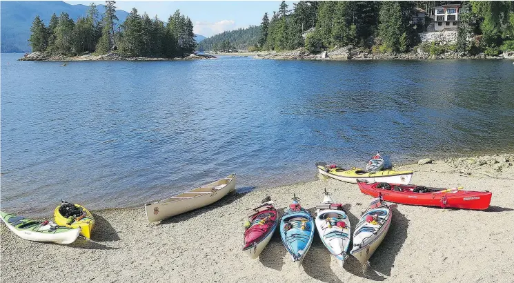  ?? — JIM BYERS ?? Kayaking on the Sechelt Inlet is a great way to see Porpoise Bay Provincial Park. Enjoy the sandy beaches and sweet-smelling, second-growth forest.