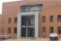  ??  ?? Colegio Kolping cerró de manera arbitraria por este año, denuncian padres al MEC y solicitan su intervenci­ón.