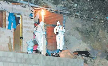  ?? FOTO: EL HERALDO ?? El pasado 29 de abril, siete personas murieron acribillad­as en el sector ocho de la Villa Nueva.