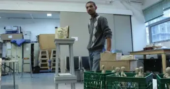  ?? KATIE DAUBS/TORONTO STAR ?? Florian Jacot, who taught at the Toronto School of Art for three years, came to pack up his supplies Friday.