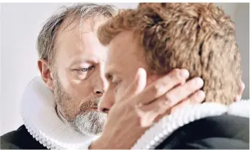  ?? FOTO: ARTE ?? Pfarrer Johannes (Lars Mikkelsen, l.) und sein Sohn August (Morten Hee Andersen.) stecken in einer Krise.
