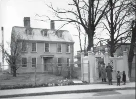  ?? ASSOCIATED PRESS FILE PHOTO ?? This Dec. 24, 1933 file photo shows the restored historic Dillaway-Thomas house, a military headquarte­rs during the Siege of Boston and where George Washington held conference­s with his officers.