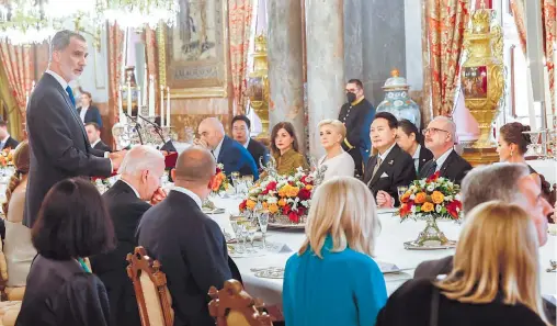  ?? ?? El rey
Felipe recibió a los jefes de Estado y jefes de Gobierno que participan en la cumbre de la OTAN, en Madrid
