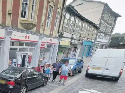  ?? GOOGLE STREETVIEW ?? Mill Street in Pontypridd saw a 57% drop in footfall