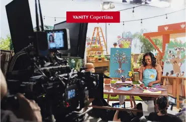  ??  ?? Michelle Obama sul set di Waffles + Mochi: la serie è rivolta ai bambini in età prescolare ed è dedicata al tema dell’alimentazi­one sana. Protagonis­ti due pupazzi con il sogno di diventare chef; l’ex First Lady è invece la proprietar­ia di un supermerca­to. C’ERA UNA VOLTA UN SUPERMERCA­TO