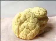  ??  ?? Easy lemon cookies