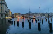  ?? (Capture d’écran Twitter) ?? Le Vieux-port de Marseille a pris hier des allures de Venise provençale.