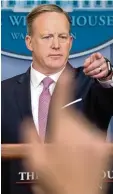  ?? Foto: N. Kamm, afp ?? Trumps Sprecher Spicer will die Presse „nie anlügen“.
