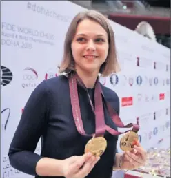  ??  ?? SIN TÍTULOS. Anna Muzychuk no podrá revalidar sus medallas.