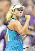  ??  ?? COCO VANDEWEGHE Advances to the third round.