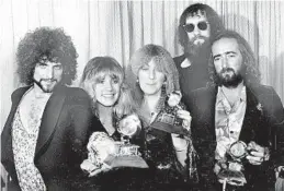  ?? Associated Press ?? 1978 Grammys: Lindsey Buckingham, left, Stevie Nicks, Christine McVie, Mick Fleetwood and John McVie