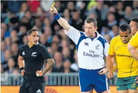  ?? Photo / Getty Images ?? Nigel Owens was once caught out by Aaron Smith.