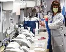  ?? Josie Norris / Staff photograph­er ?? Sylvia Oualline washes her hands as she runs rapid COVID-19 tests at Methodist Healthcare System in the South Texas Medical Center on June 3.