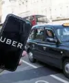  ?? Ansa ?? La sfida Uber contro cab