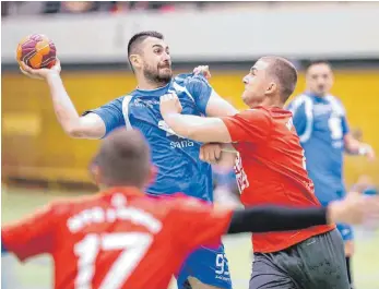  ?? STROHMAIER FOTO: VOLKER ?? Auch mit seinen sieben Treffern konnte Mihai-Marcel Sandu die Biberacher Auftaktnie­derlage nicht verhindern.