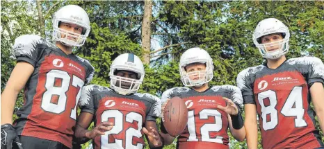  ?? FOTO: VEREIN/FACEBOOK ?? Die Newtown Lions sind bereit für ihr erstes Spiel. Das American Football-Team aus Neuhausen ob Eck trifft am Sonntag auf Eppelheim.