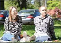  ?? MATT BATES — ENTERPRISE-RECORD ?? Jenna Miller, left, and Liberty Bronson enjoy a picnic Wednesday near Sycamore Pool at One-Mile Recreation Area in Chico.