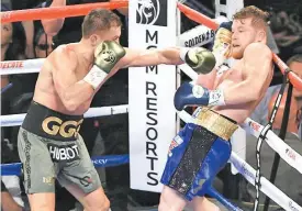  ??  ?? | Golovkin llevó contra las cuerdas al Canelo