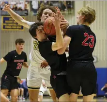  ?? AUSTIN HERTZOG - MEDIANEWS GROUP ?? Boyertown’s Ryan Tinney grabs a rebound against Spring-Ford Tuesday.