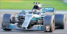  ?? REUTERS ?? ▪ Mercedes’ Valtteri Bottas beat teammate Lewis Hamilton to win the yearend race.