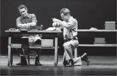  ?? Foto: GEMMA ANDREU ?? Sergi Torrecilla­s y Xavier Bobés, en un momento de la representa­ción.