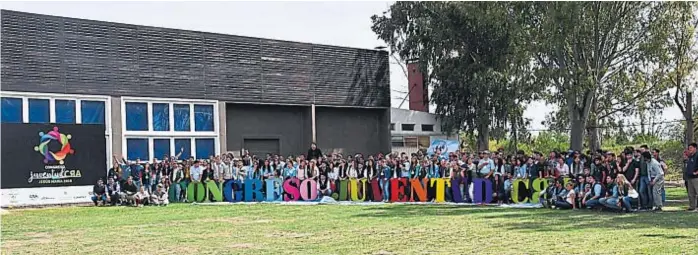  ?? (GENTILEZA INÉS PAGNUTTI) ?? Nueva generación. El fin de semana pasado, se realizó el Congreso Juventud CRA en la Sociedad Rural de Jesús María.