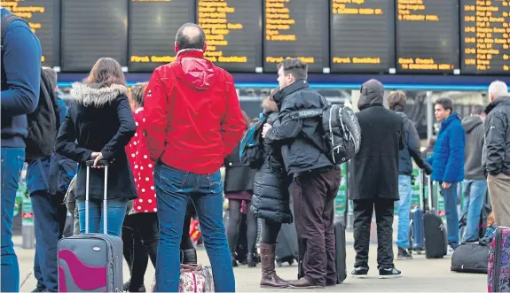  ??  ?? The service to Perth from Edinburgh Waverley is the most overcrowde­d in Scotland, according to new figures.