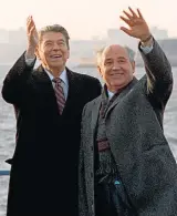  ?? DOGWOOF ?? Reagan, o presidente. Com Gorbachev: perigo atômico é destaque