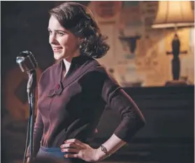  ??  ?? ► Rachel Brosnahan protagoniz­a The marvelous Mrs. Maisel.