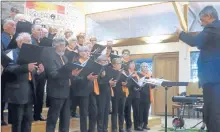  ??  ?? Les choristes Les troubadour­s du Rouergue de Rodez