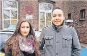 ?? FOTO: AG ?? Daniel Köllmann und Eva Maria Merten vom Amplonius Gymnasium in Rheinberg wollen die Polizei stärken.