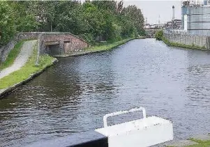  ??  ?? ●»Clayton junction with the Stockport Branch Canal