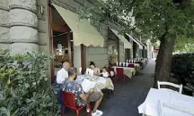  ??  ?? Piazza Bologna
Il ristorante «Da Enrico» nei pressi di piazza Bologna