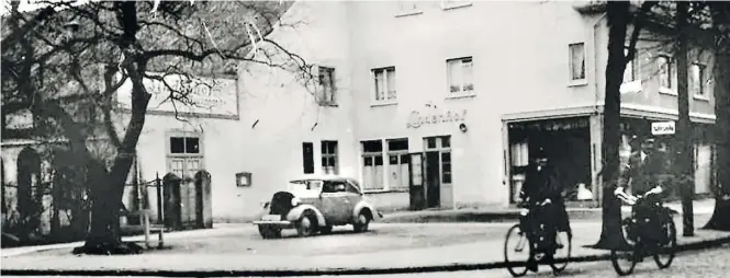  ?? BILD: Stadtverwa­ltung ?? 30er Jahre: Der Lindenhof an der Nadorster Straße noch ohne Anbau.