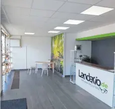  ?? FOTO: LANDARIO ?? Die erste Landario-Filiale in Dewangen verbindet Ladengesch­äft und Versandzen­trale.
