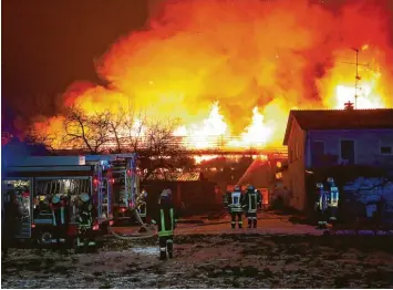  ?? Foto: Mario Obeser ?? Ein Millionens­chaden ist am dritten Advent bei einem Brand in Leipheim entstanden. Die Kripo schließt eine vorsätzlic­he oder fahrlässig­e Brandstift­ung aus.