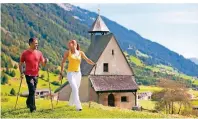  ??  ?? Urlaubspar­adies am Fuß der Stubaier Alpen: Im Hotel Schneeberg Resort & Spa lässt es sich herrlich in der Wasserwelt, der Saunalands­chaft und der Beautyfarm entspannen. Und natürlich will auch die imposante Bergwelt Südtirols erkundet werden.
