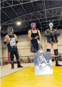  ?? CORTESÍA/LUCHAS POLAR ?? Diversos trofeos y cinturones estuvieron en disputa