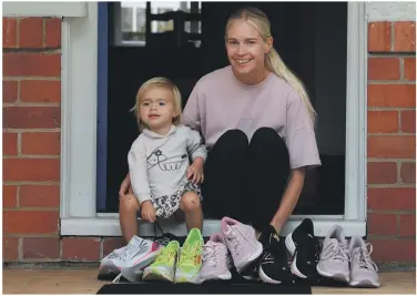  ?? MARK TAYLOR/WAIKATO TIMES ?? Camille and livewire daughter Sienna at home.