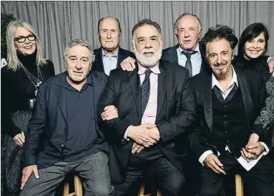  ?? KEVIN MAZUR / GETTY ?? Diane Keaton, Robert De Niro, Robert Duvall, Francis Ford Coppola, James Caan, Al Pacino i Talia Shire