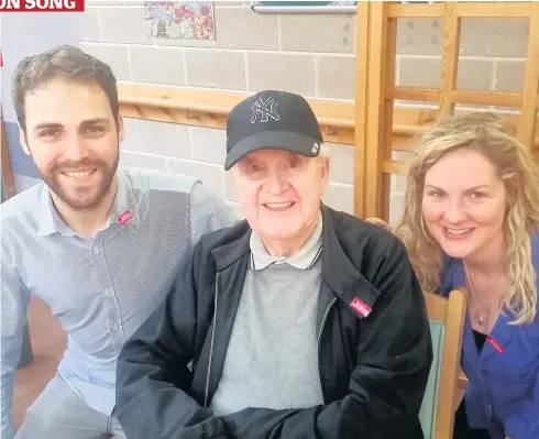  ??  ?? Memories Ross Wilson and Yvonne Robertson with a music lover at one of the visits