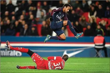  ??  ?? Buteur face à l’Estac, mercredi au Parc, Neymar a débloqué la rencontre en seconde période.