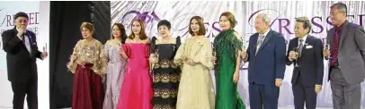  ??  ?? Best Dressed committee: (from left) Johnny Litton, Roselle Rebano, Flora Chua, Agnes Huibonhoa, Betty Chua, Helen Ong, Marian Ong-nuguid, Antonio Ma. Guerrero, Roy Gonzales and Kelly Salvador