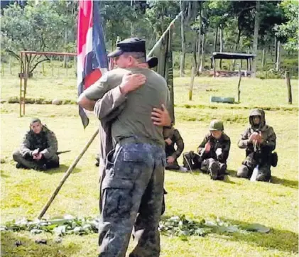  ?? FACEBOOK PATRULLA 1856 ?? Pizarro dirigía campamento­s del grupo Patrulla 1856, donde hacían ejercicios de infantería y tácticas de combate. El cuadro habría nacido como defensa de una eventual invasión de Nicaragua.