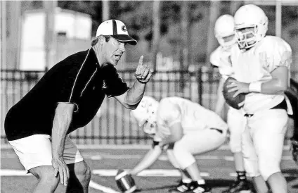  ?? 2007 PHOTO BY VAL HORVATH/THE (SHREVEPORT, LA.) TIMES ?? Eagles head coach Doug Pederson got his start in the head coaching business in 2005 at Calvary Baptist Academy in Shreveport.