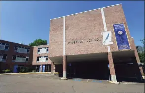  ?? Erik Trautmann / Hearst Connecticu­t Media file photo ?? Jefferson Elementary School in Norwalk on May 28, 2016.