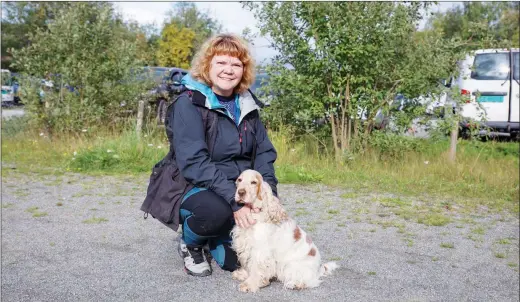  ?? ?? Leder i Alta hundeklubb Inger Persen og hunden Vaimo på høststevne i rallydighe­t og konkurrans­elydighet.
(Foto: Anastasiya Witte-strifeldt)