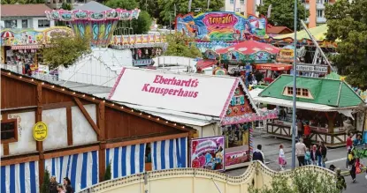  ??  ?? Ein Museumsbes­uch ermöglicht­e den Blick auf den Vergnügung­spark.